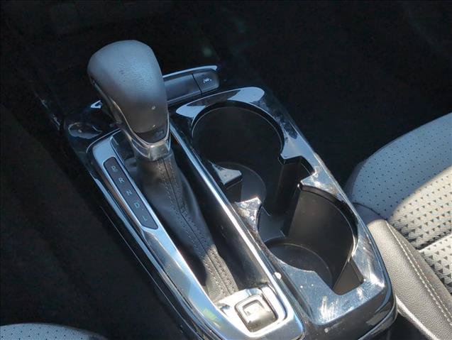Used 2025 Chevrolet Trax LT FWD image 21