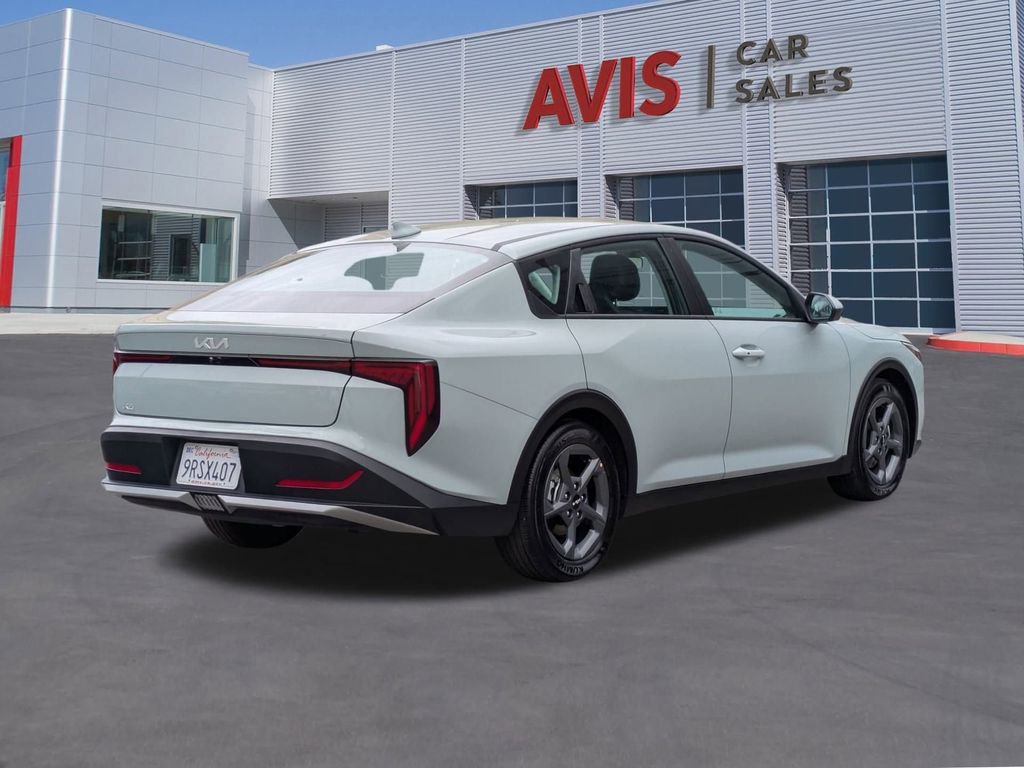 Used 2025 Kia K4 LXS image 6
