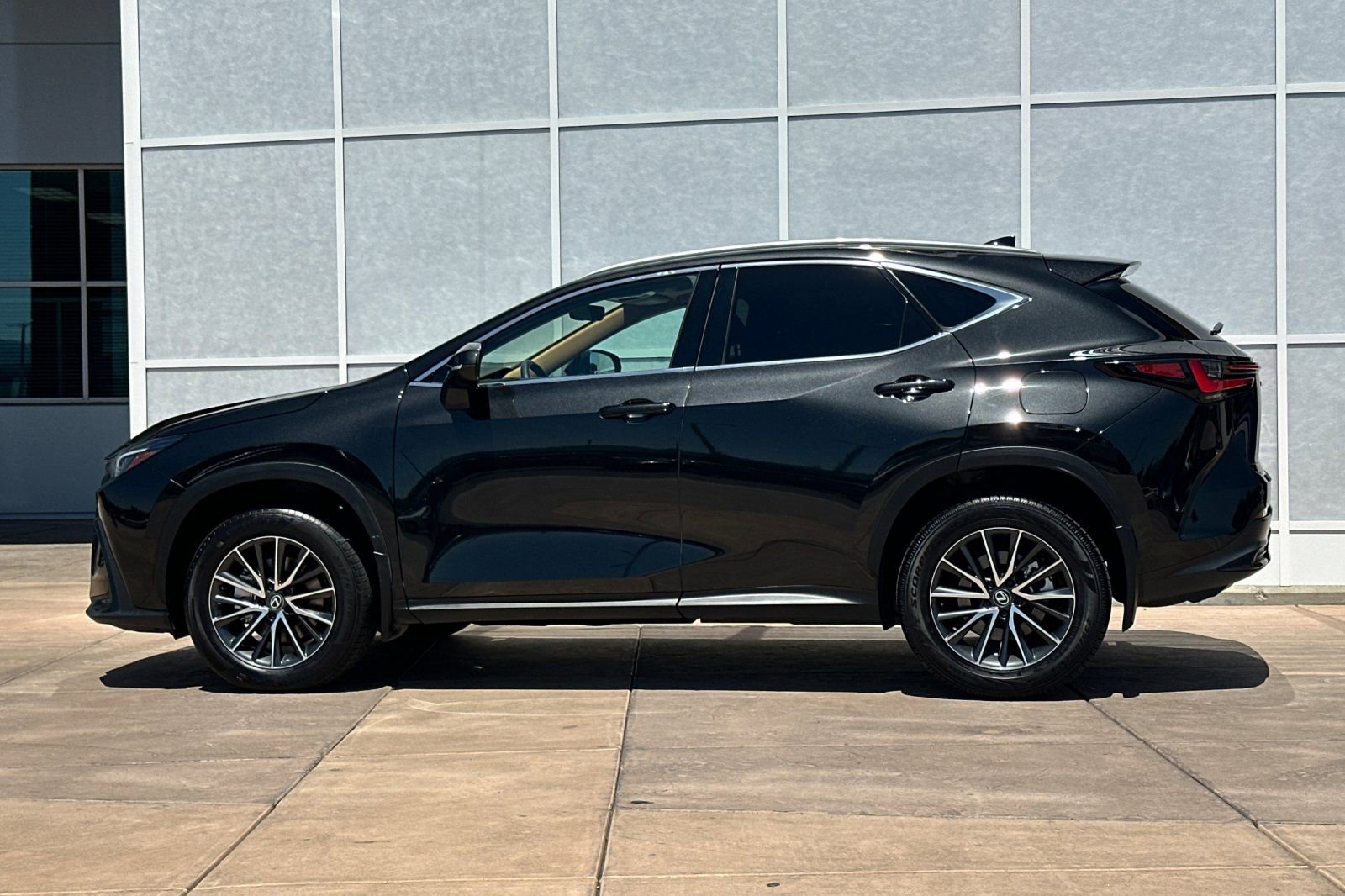 Used 2024 Lexus NX 250 FWD image 7