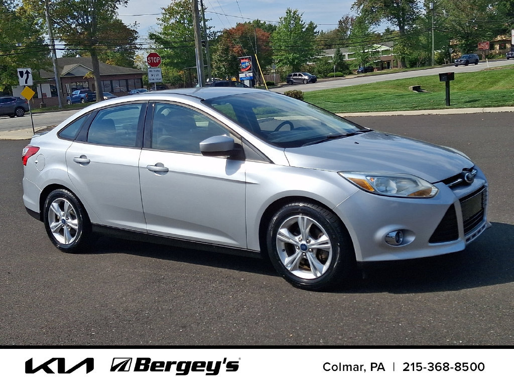 Used 2012 Ford Focus SE FWD image 3