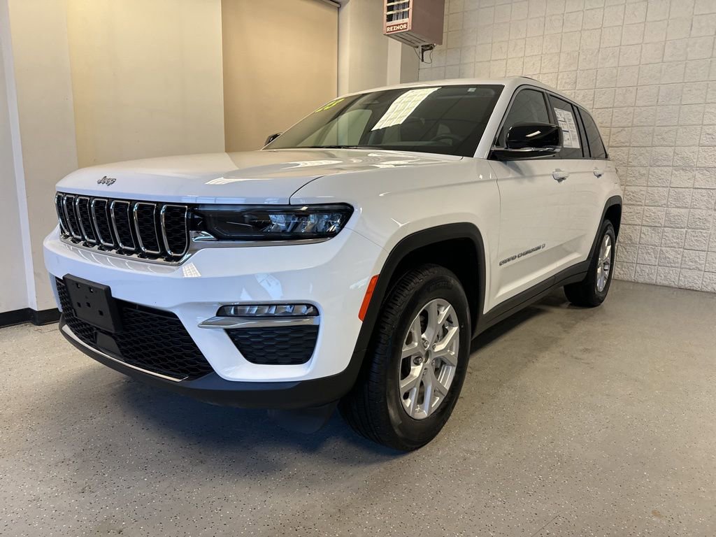 Used 2023 Jeep Grand Cherokee Limited w/ Trailer Tow Prep Group (B) image 37