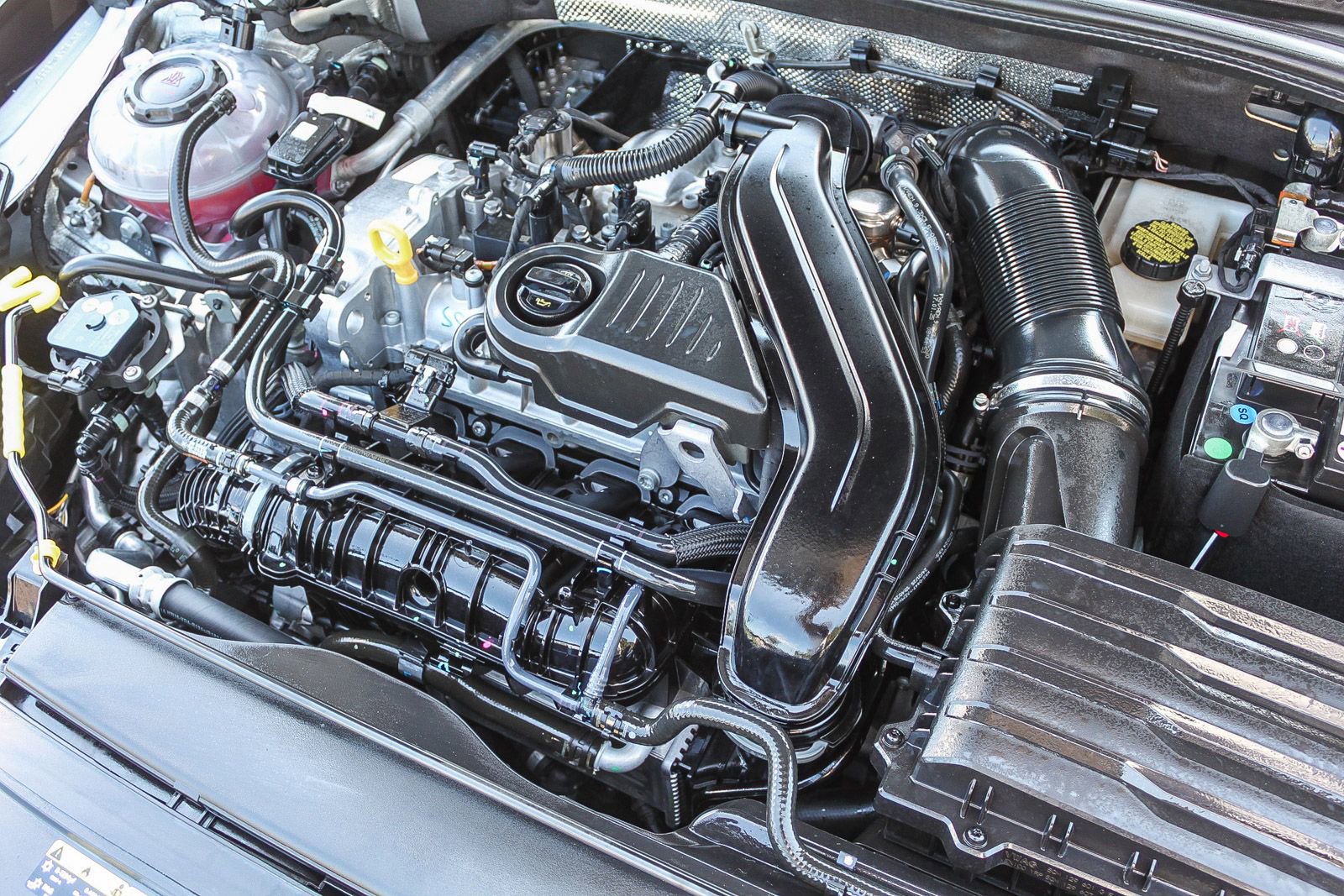 Used 2025 Volkswagen Jetta Sport FWD image 27