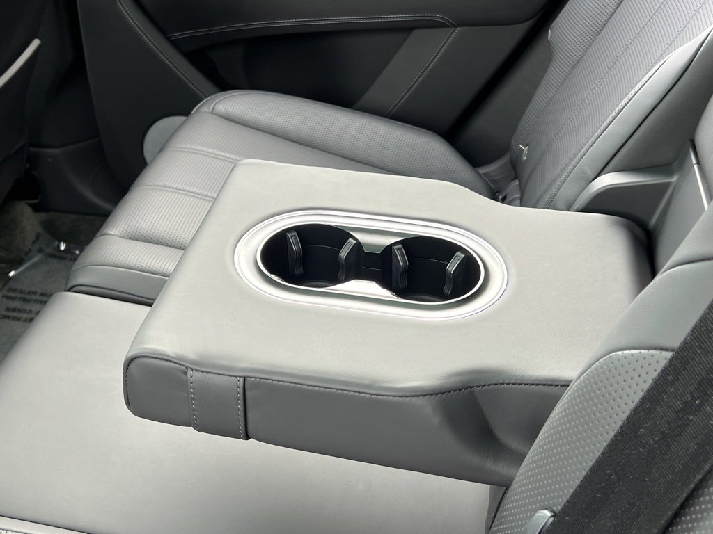 Used 2022 Bentley Bentayga V8 image 21