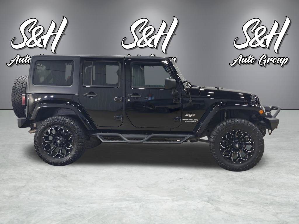 Used 2016 Jeep Wrangler Unlimited Sahara w/ Dual Top Group AWD/4WD image 19