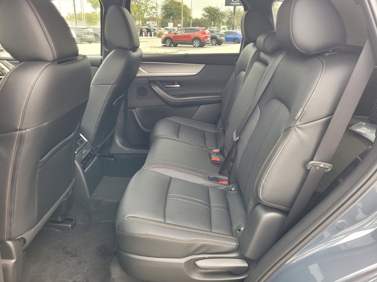 New 2026 MAZDA CX-70 3.3 Turbo w/ Preferred Package image 6