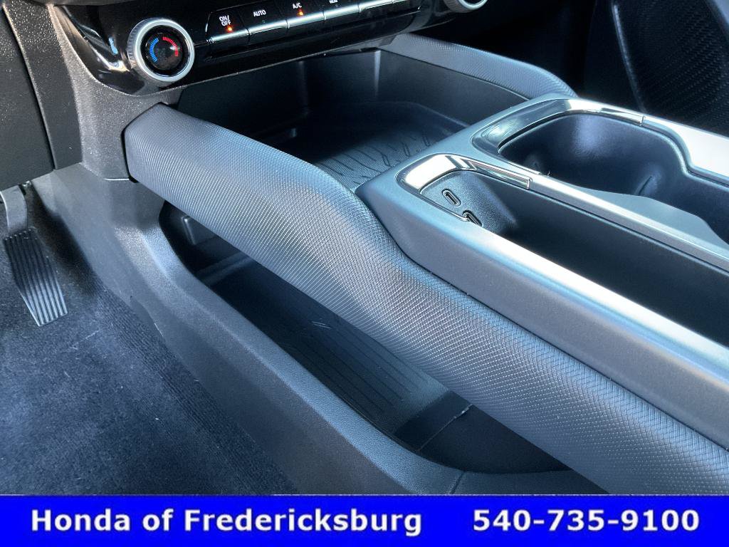 Used 2024 Chevrolet Equinox EV RS FWD image 39