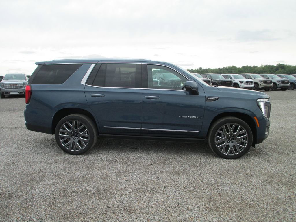 New 2026 GMC Yukon Denali Ultimate AWD/4WD image 3