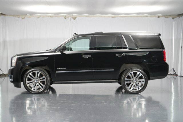 Used 2020 GMC Yukon Denali w/ Denali Premium Package image 3