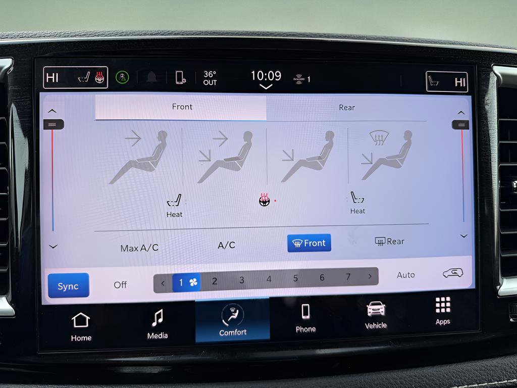 Used 2023 Chrysler Pacifica Touring-L image 23