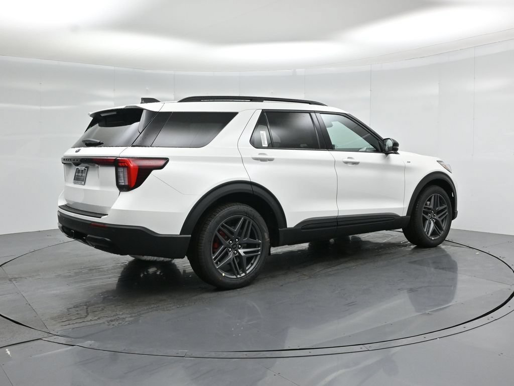 New 2026 Ford Explorer ST-Line w/ ST-Line Street Pack RWD image 28