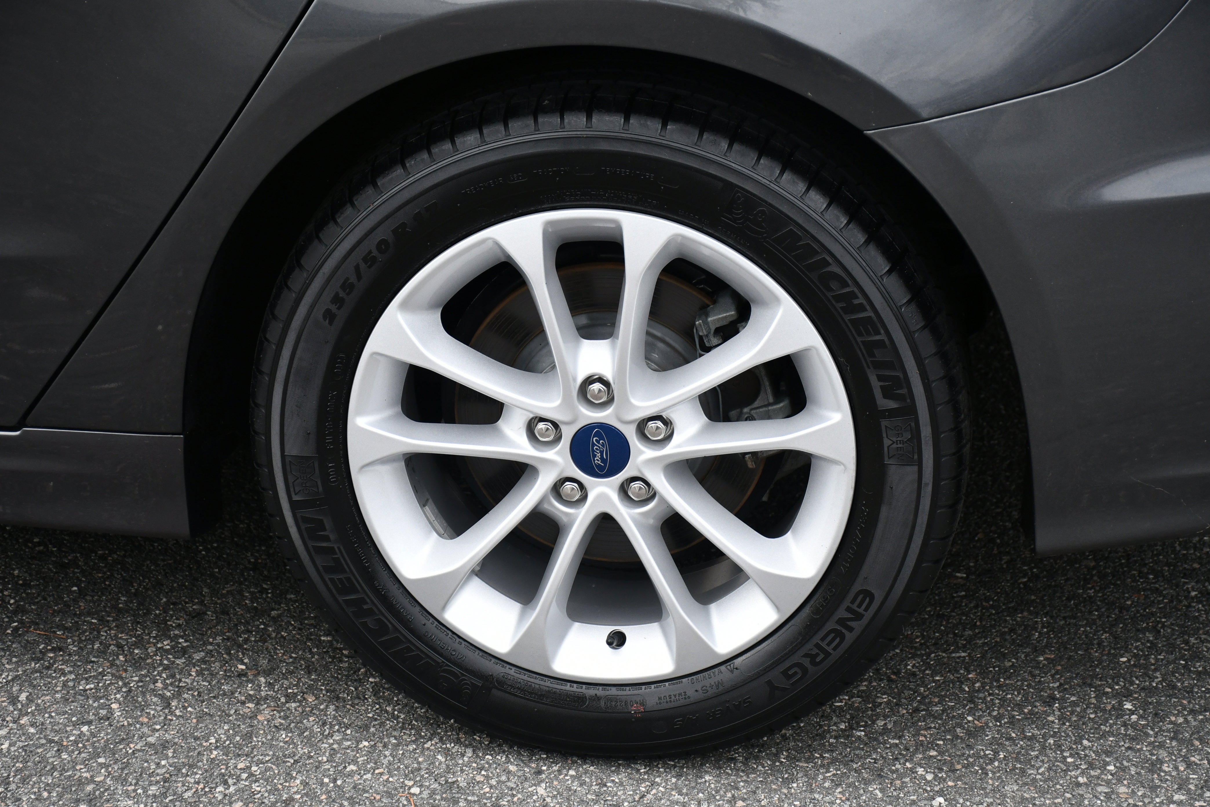 Used 2020 Ford Fusion SE image 20