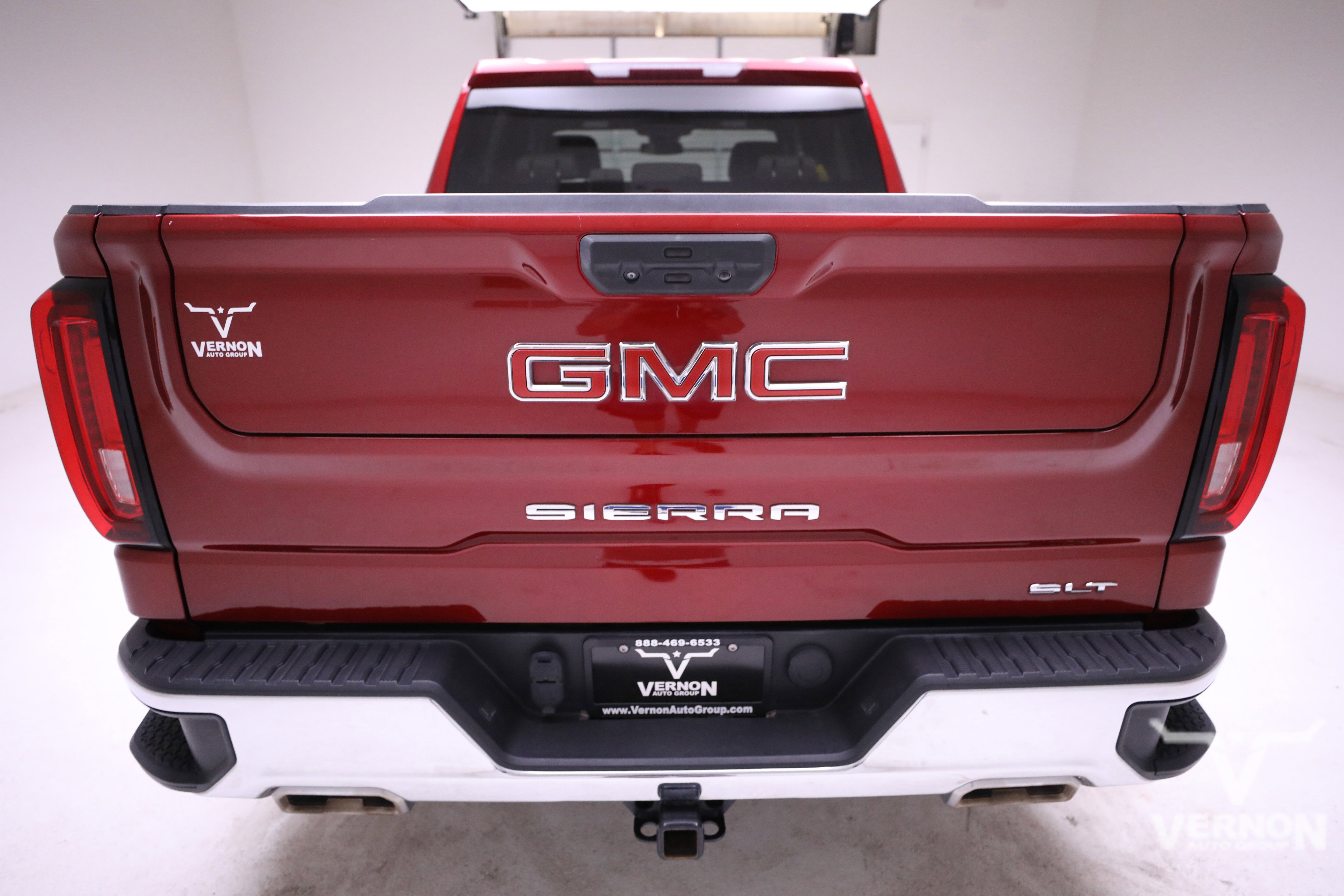 Used 2022 GMC Sierra 1500 SLT w/ X31 Off-Road Package image 4
