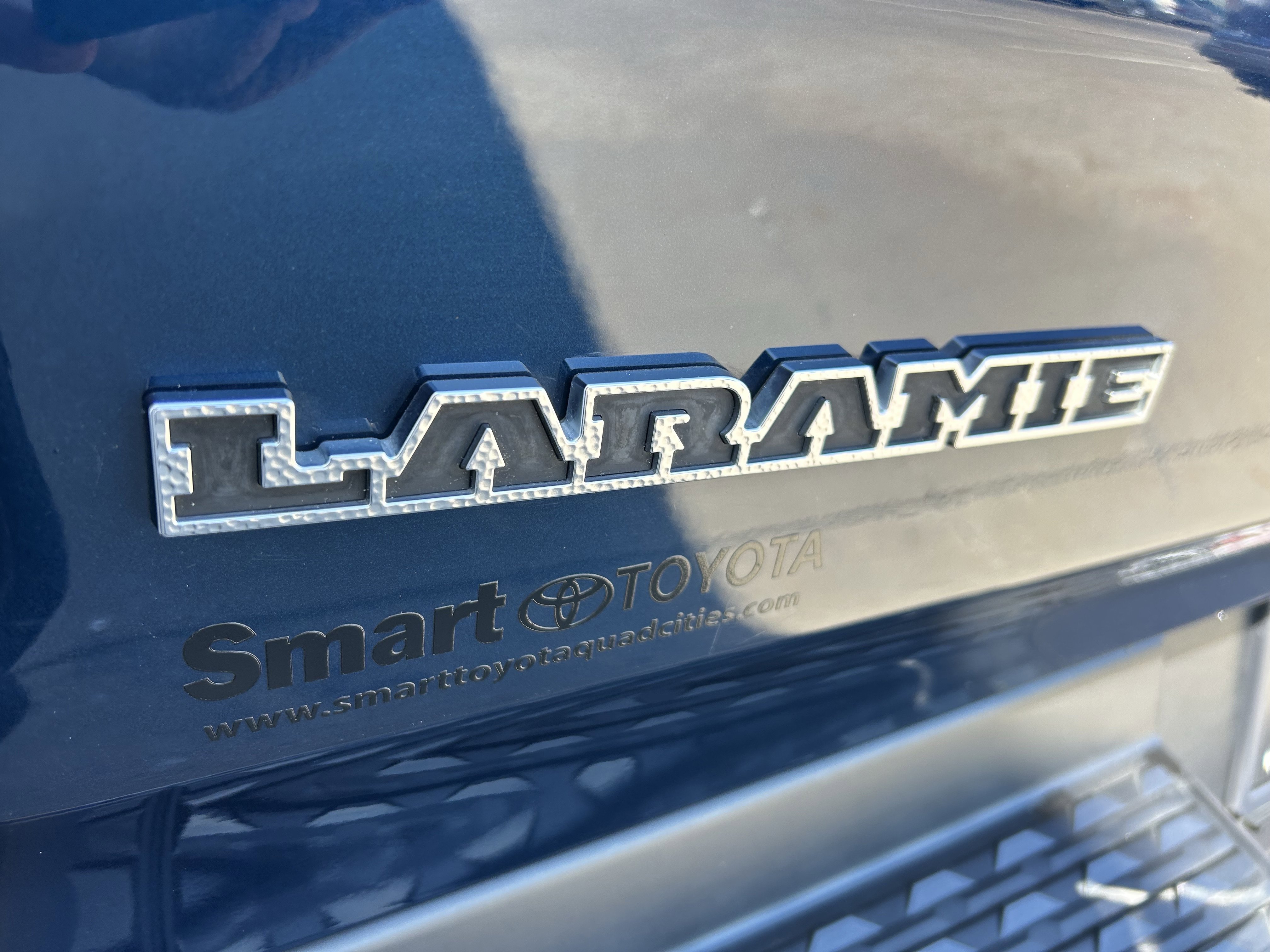 Used 2022 RAM 1500 Laramie w/ Sport Appearance Package AWD/4WD image 14