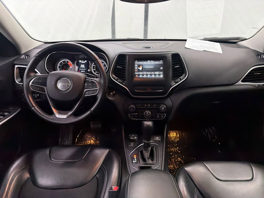 Used 2019 Jeep Cherokee Latitude Plus w/ Comfort/Convenience Group image 23