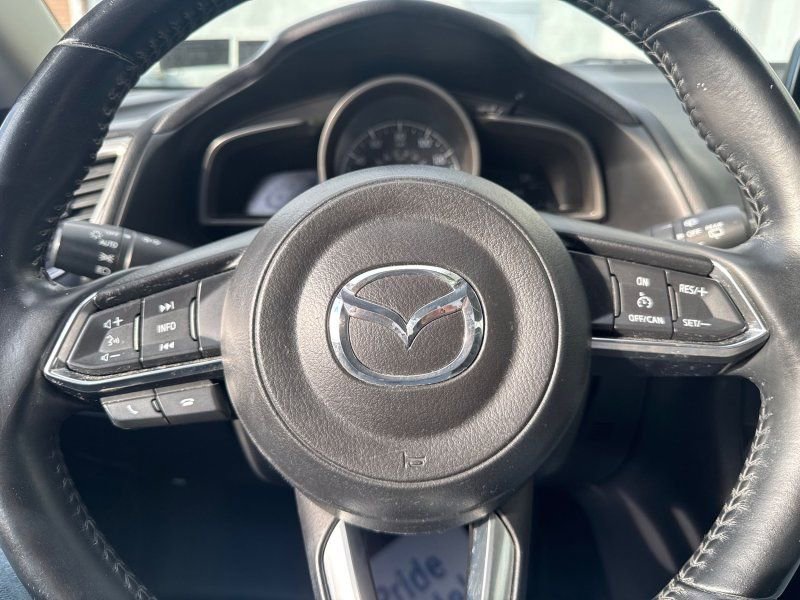 Used 2018 MAZDA MAZDA3 Touring image 20
