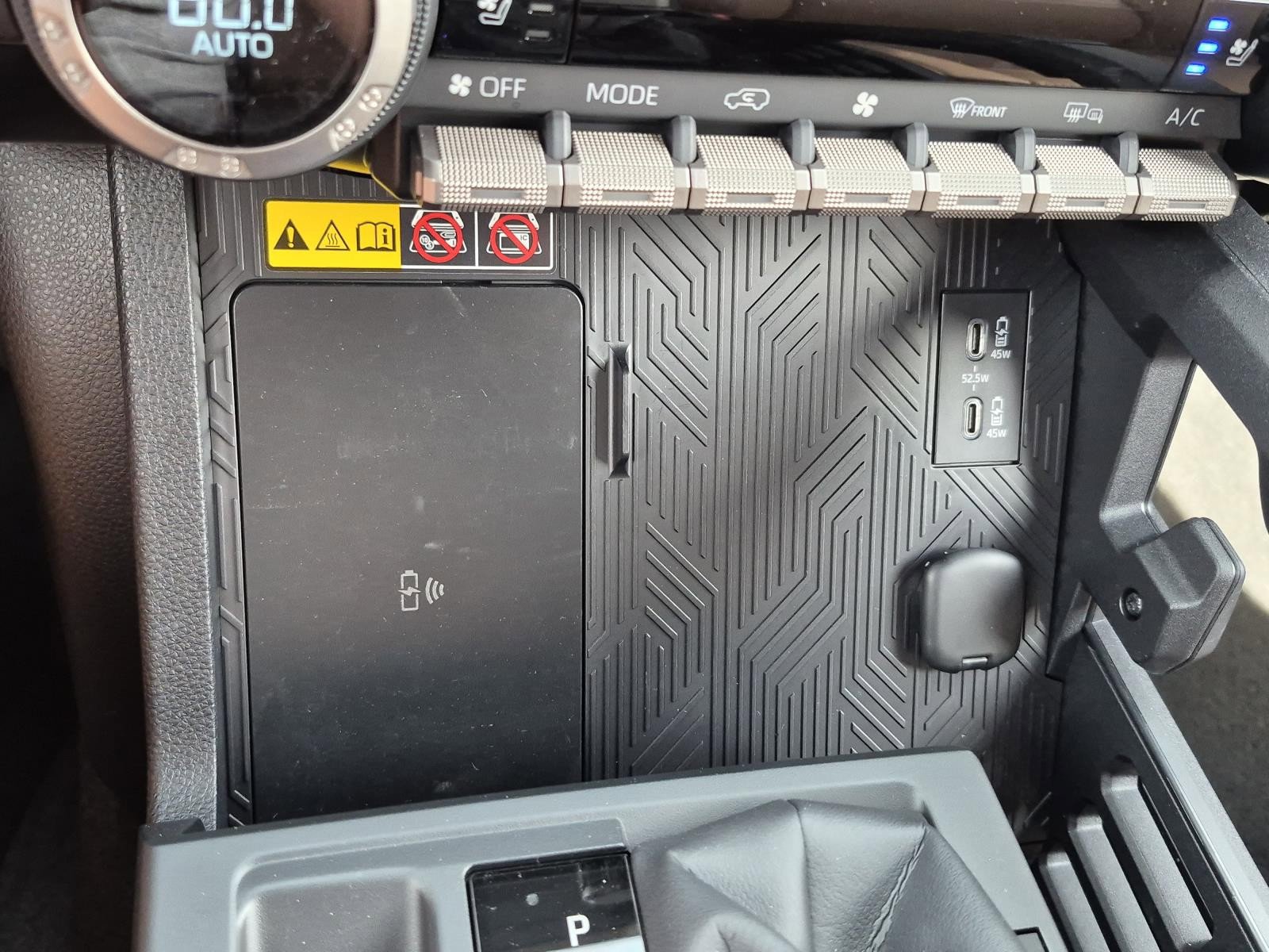 Used 2025 Toyota 4Runner Limited AWD/4WD image 32