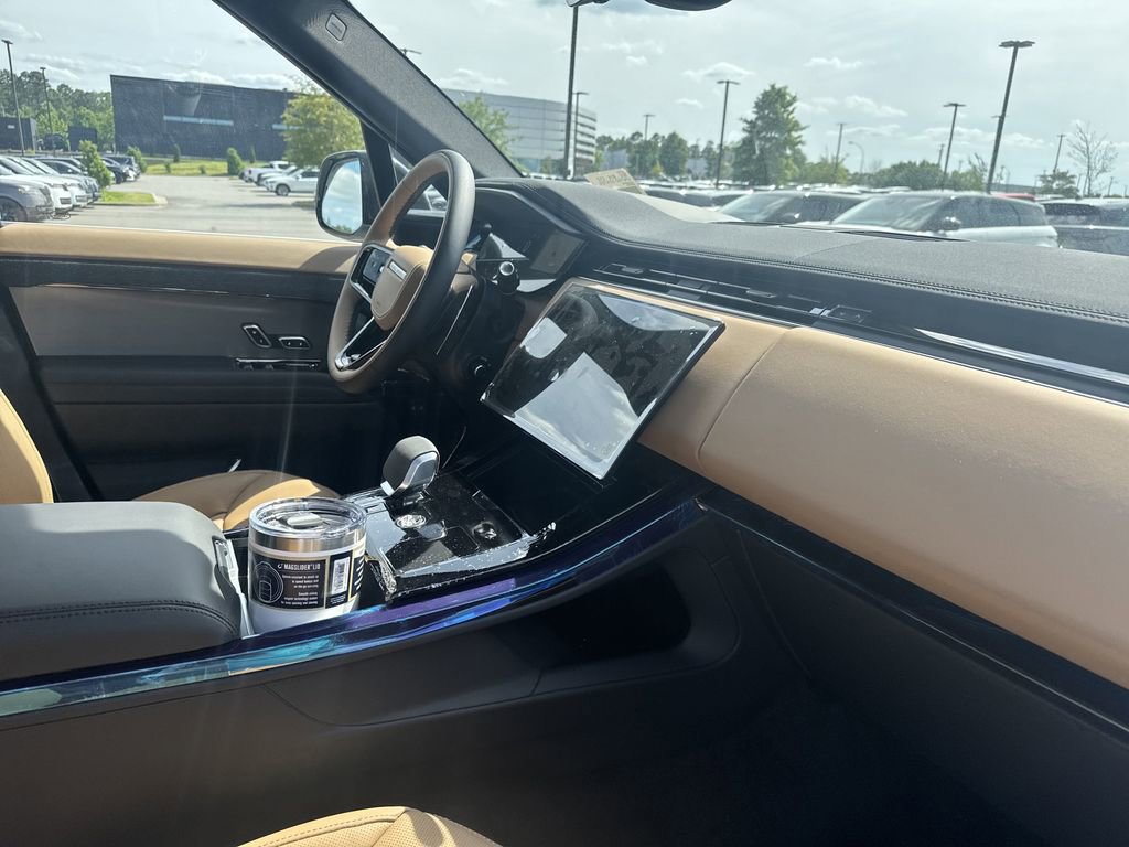 New 2025 Land Rover Range Rover Sport Dynamic SE image 20