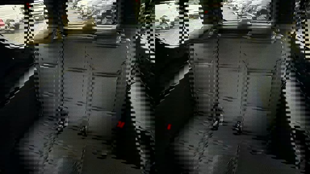 Certified 2024 Chevrolet Suburban Z71 w/ Luxury Package image 23