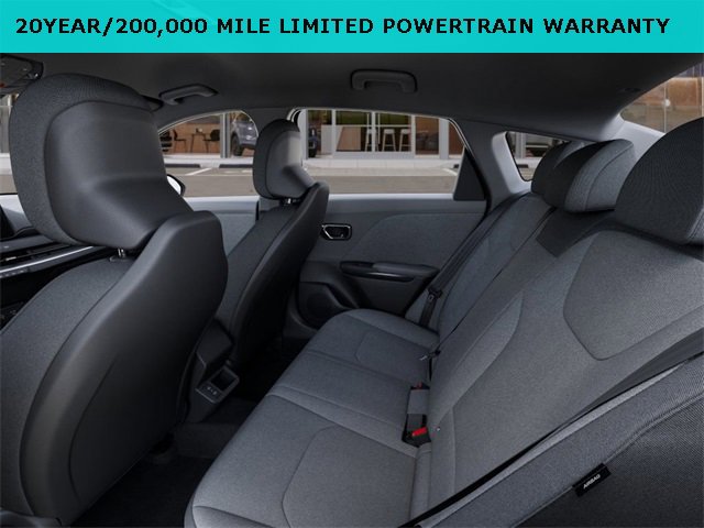 New 2025 Kia K4 LXS image 18