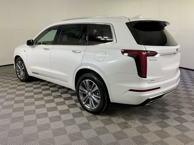 Certified 2025 Cadillac XT6 Premium Luxury w/ Technology Package image 4