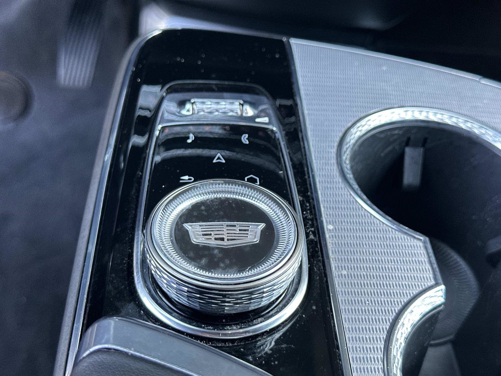 Used 2024 Cadillac Lyriq Tech RWD image 19