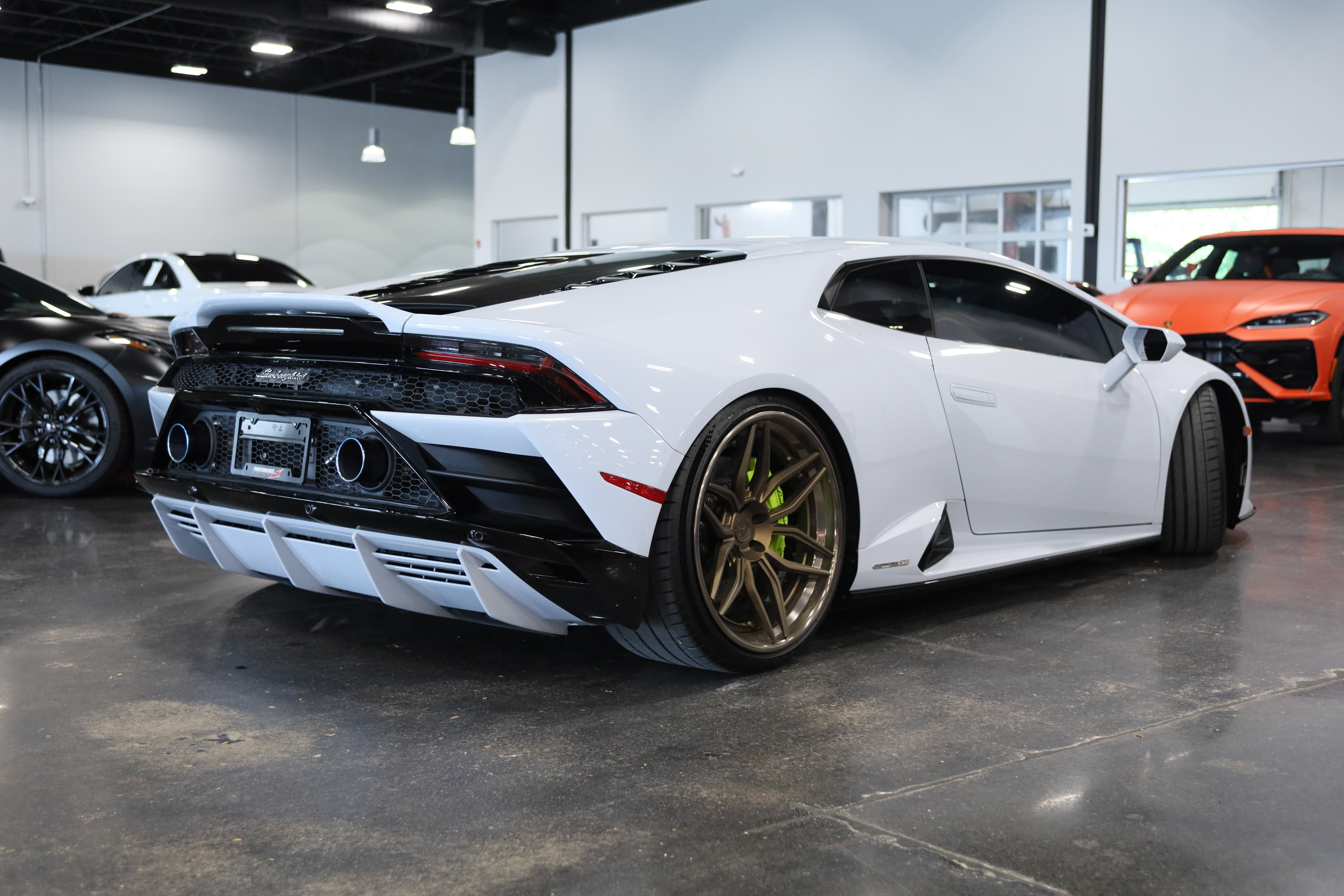 Used 2021 Lamborghini Huracan EVO AWD/4WD image 6