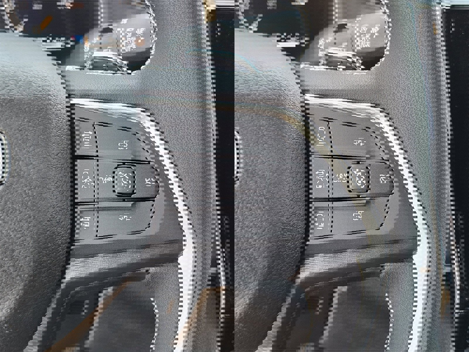 New 2025 Jeep Grand Cherokee L Altitude image 28