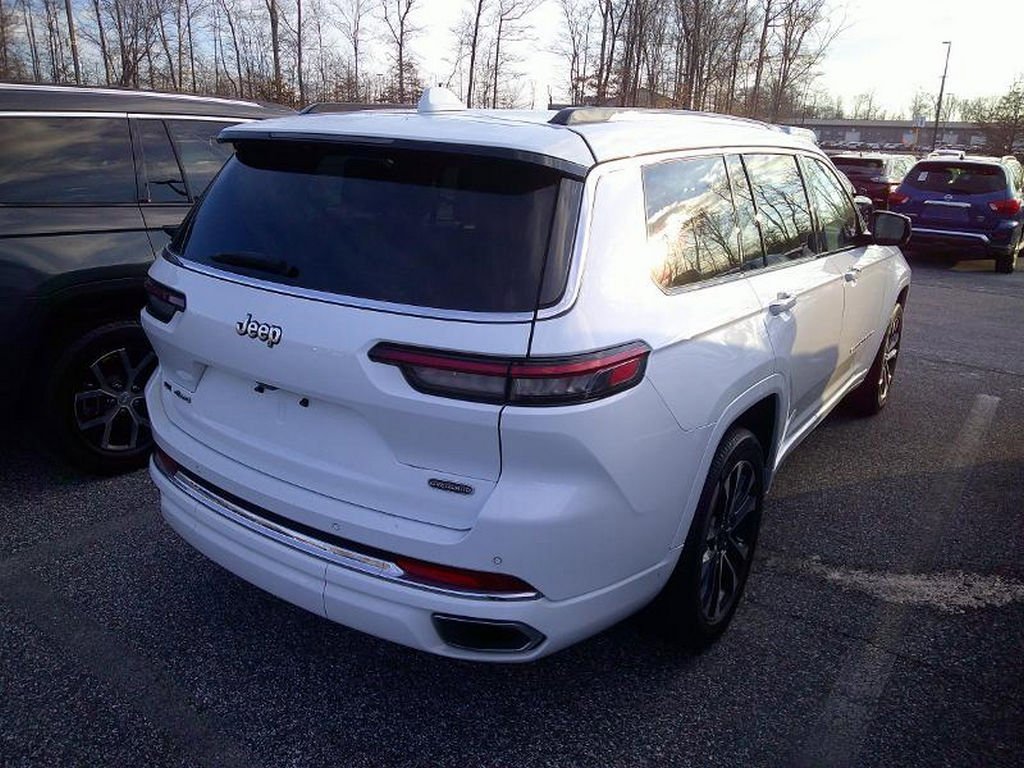 Used 2023 Jeep Grand Cherokee L Overland image 2