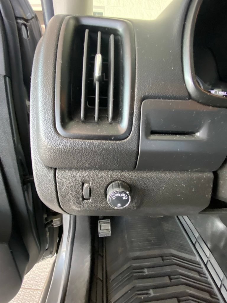 Used 2021 Chevrolet Colorado LT w/ Fleet Safety Package RWD image 16