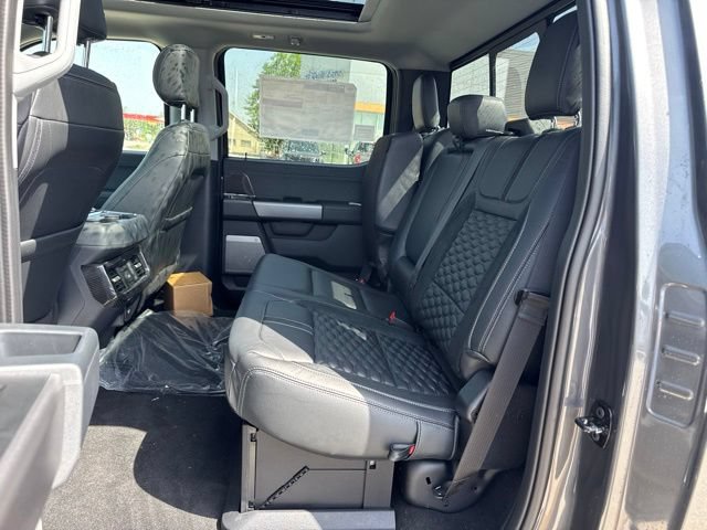 New 2026 Ford F250 Lariat w/ Black Appearance Package AWD/4WD image 10