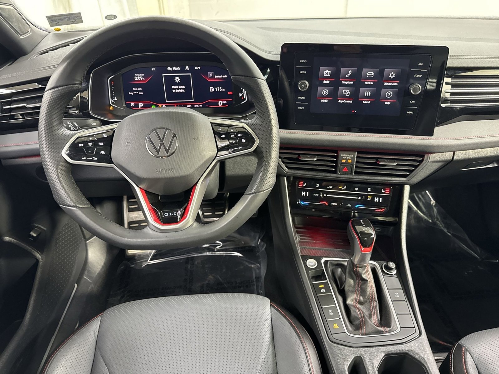 Used 2025 Volkswagen Jetta GLI Autobahn image 25