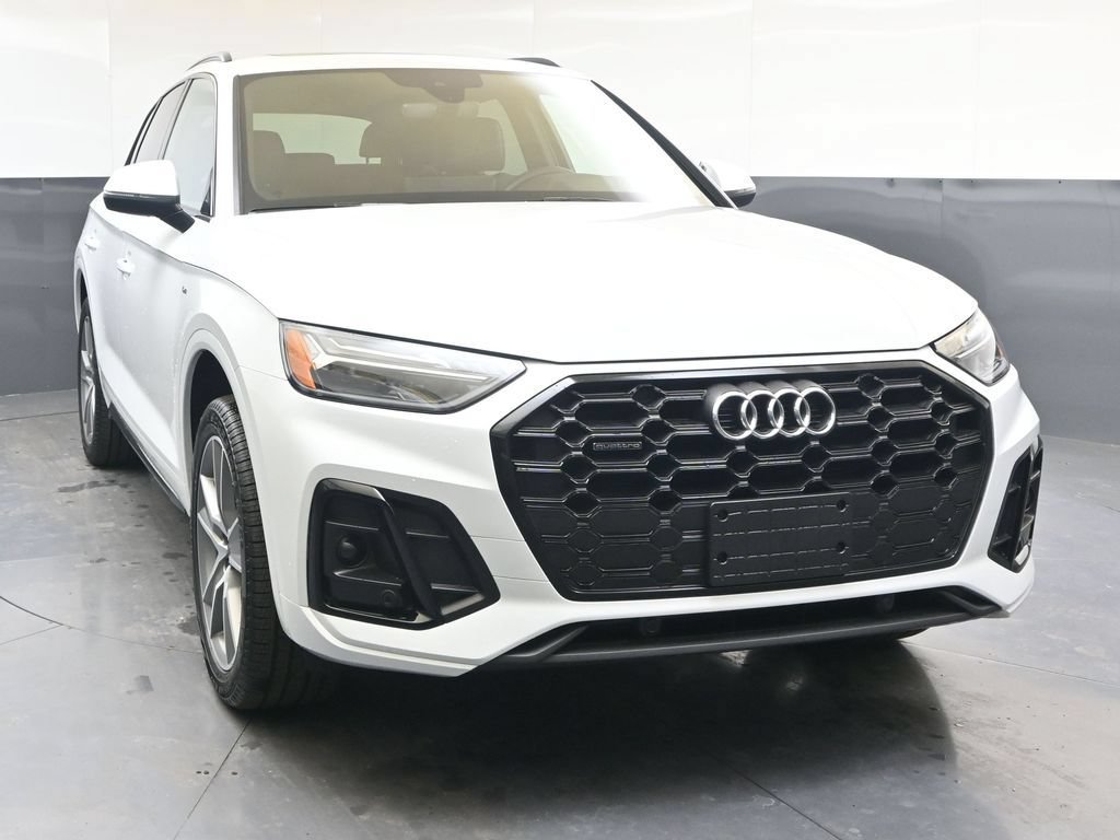 Certified 2025 Audi Q5 2.0T Premium w/ Convenience Plus Package AWD/4WD image 8