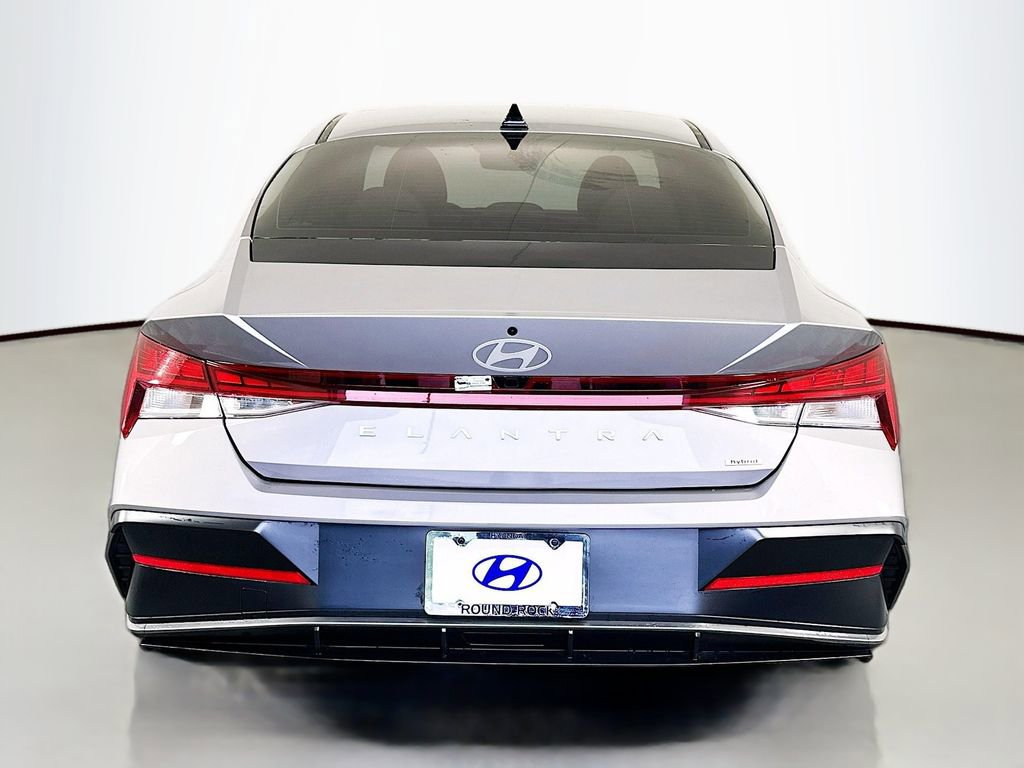 Certified 2025 Hyundai Elantra Limited w/ Cargo Package FWD image 6