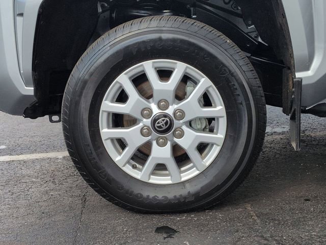 Certified 2024 Toyota Tacoma SR5 AWD/4WD image 12