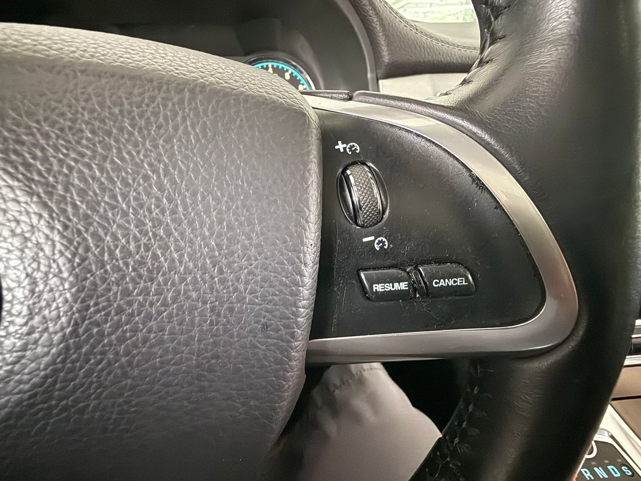 Used 2014 Jaguar XF RWD image 19