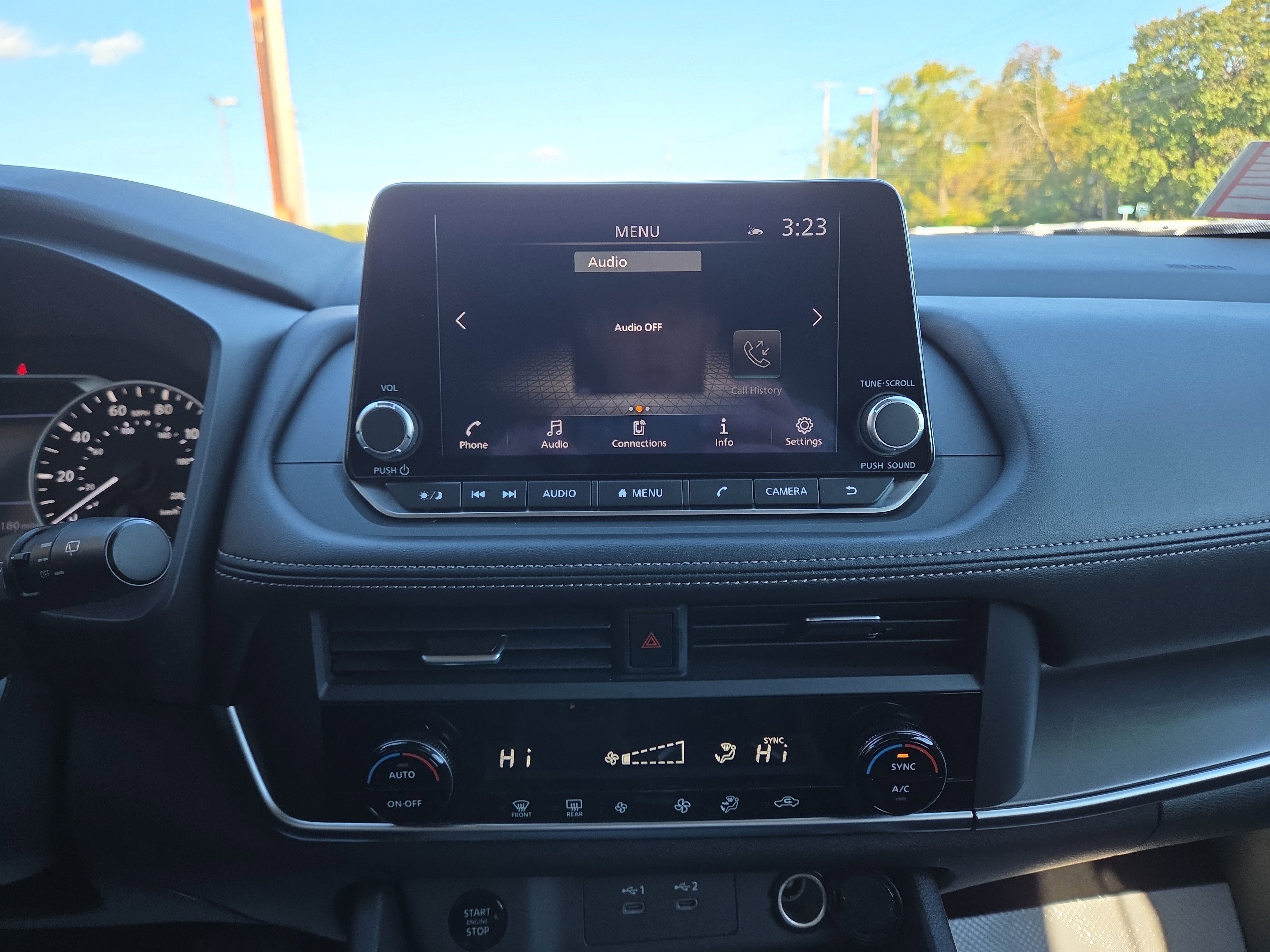 Used 2024 Nissan Rogue SV image 25