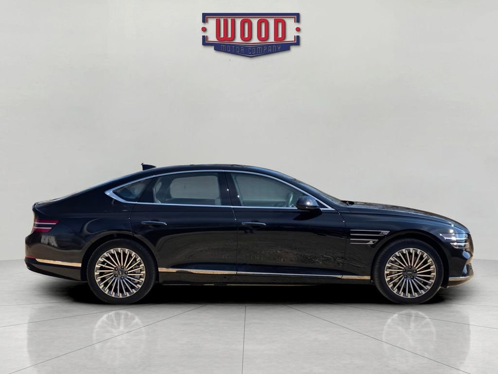 Used 2024 Genesis G80 image 2