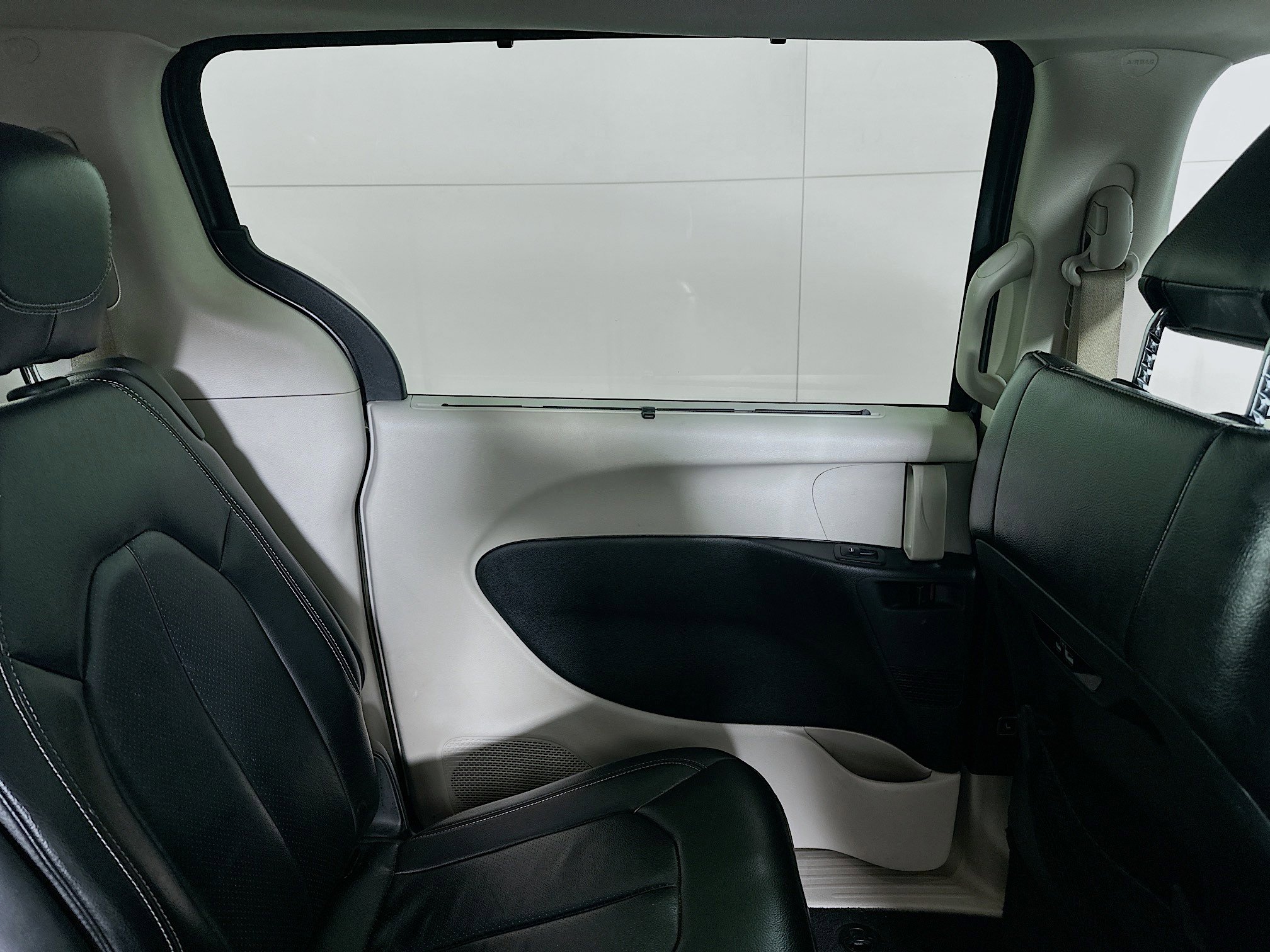 Used 2022 Chrysler Pacifica Touring-L image 31