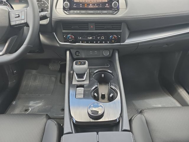 New 2026 Nissan Rogue Dark Armor AWD/4WD image 3