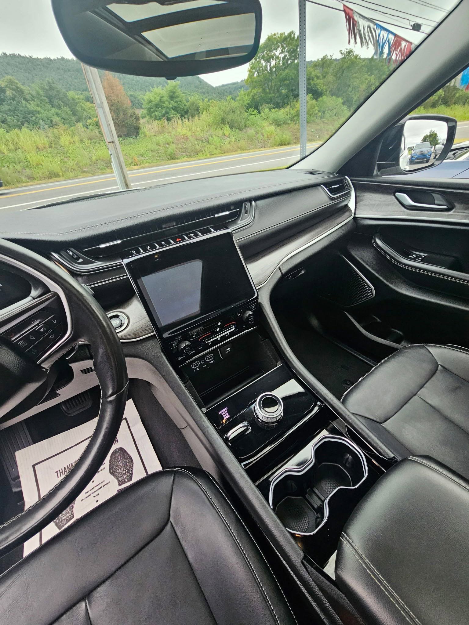 Used 2021 Jeep Grand Cherokee L Limited image 11