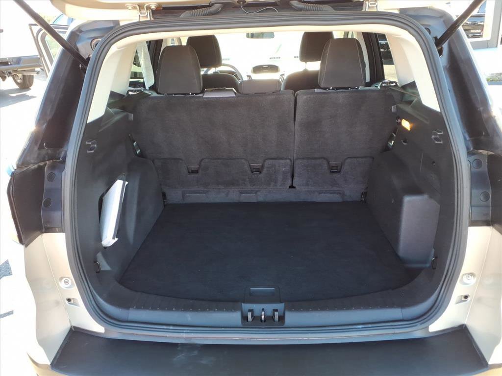 Used 2017 Ford Escape SE image 11