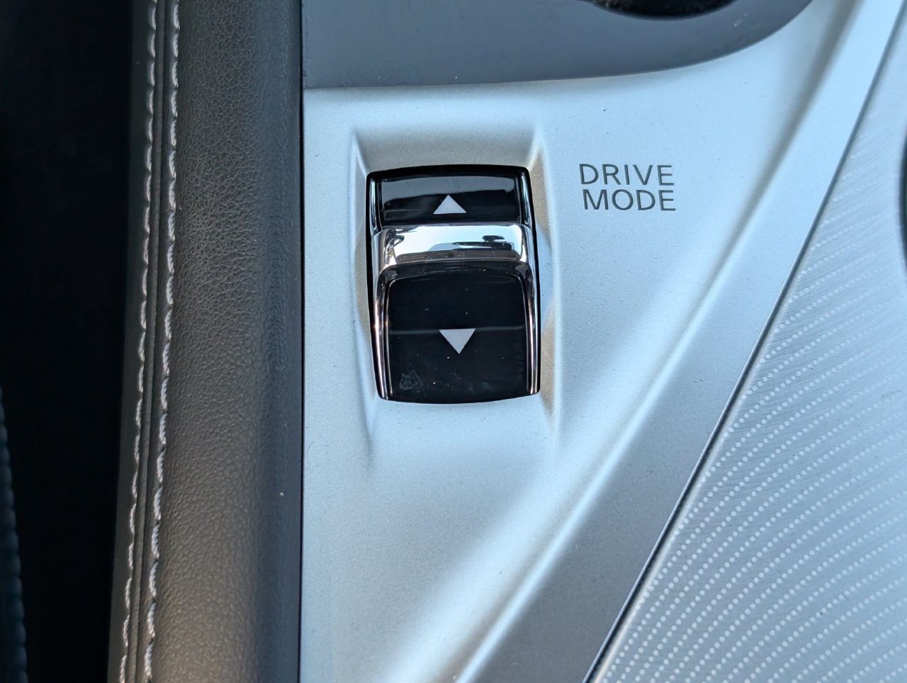 Used 2024 INFINITI Q50 Luxe w/ Cargo Package RWD image 19