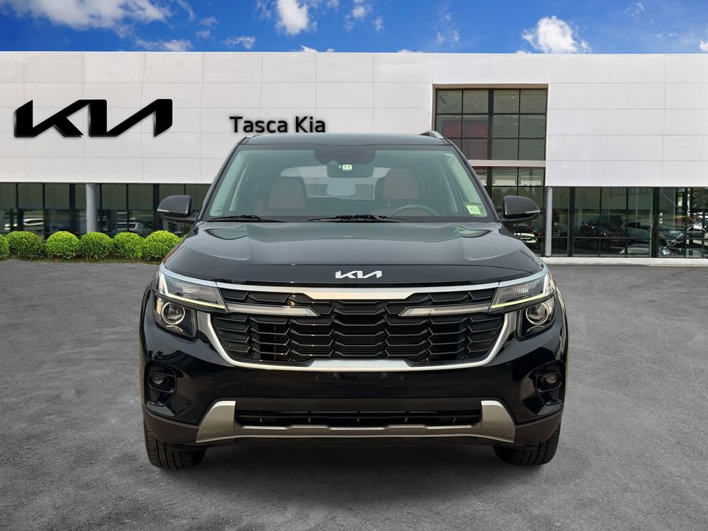 Used 2024 Kia Seltos EX AWD/4WD image 2