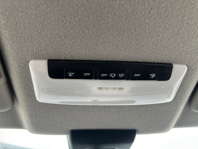 New 2025 Nissan Kicks Play S image 18