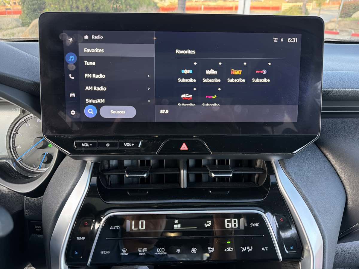Used 2024 Toyota Venza Nightshade AWD/4WD image 30