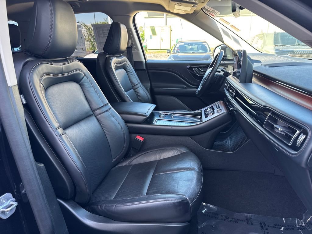 Used 2023 Lincoln Aviator Reserve AWD/4WD image 39