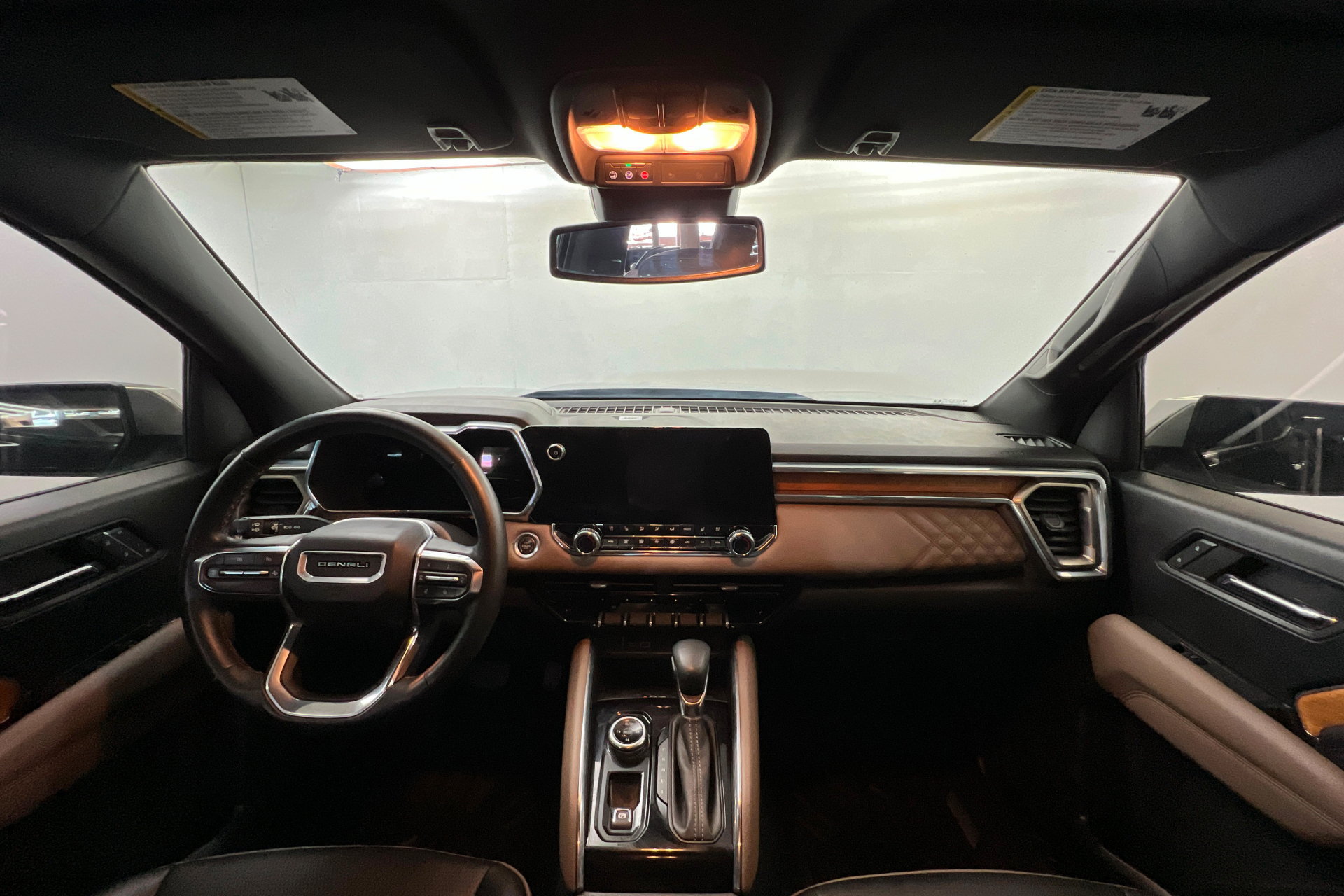 Used 2023 GMC Canyon Denali AWD/4WD image 10