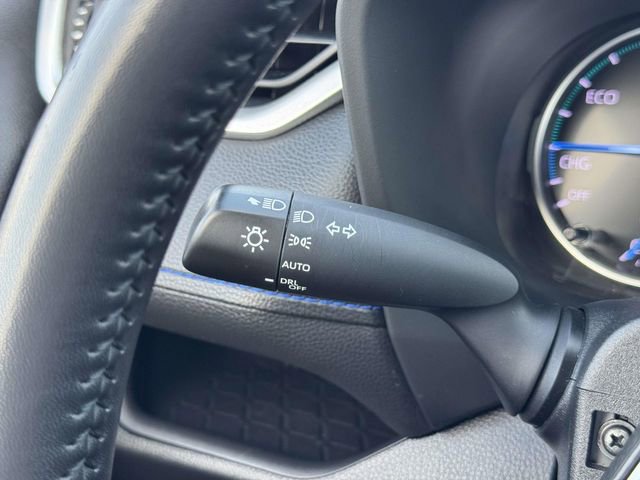 Used 2022 Toyota RAV4 SE w/ SE Grade Weather Package image 26