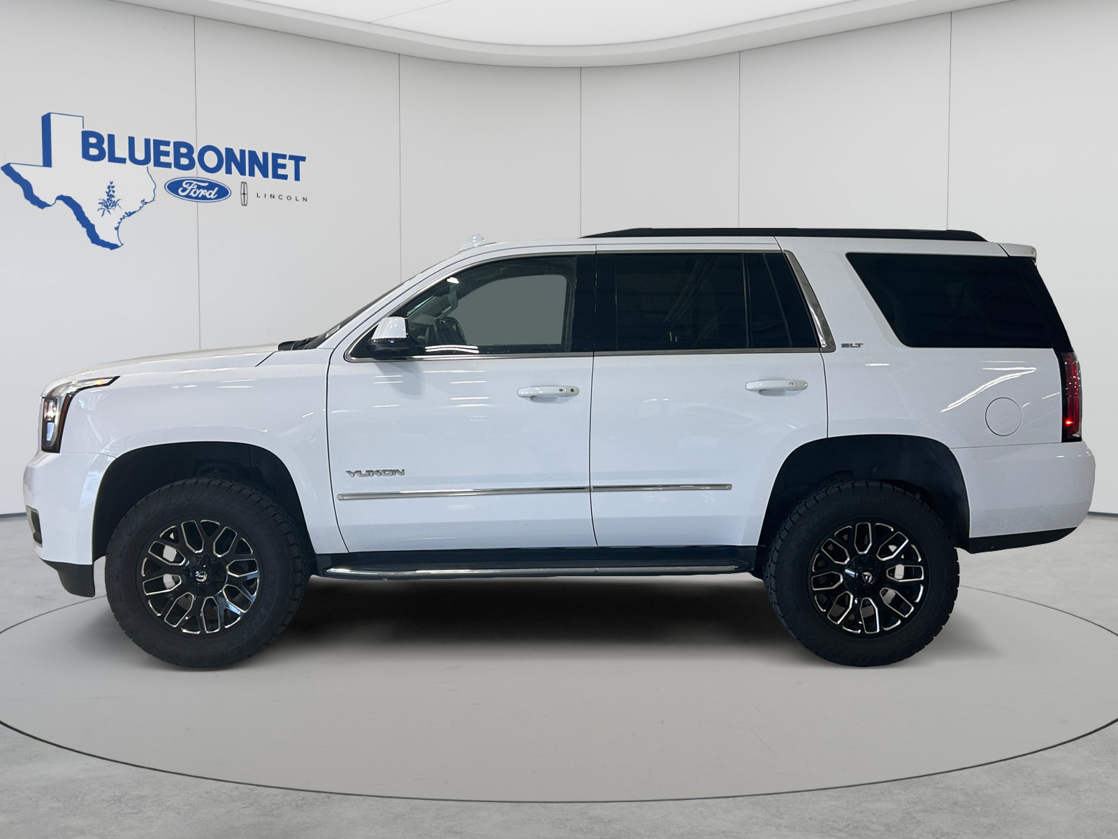 Used 2020 GMC Yukon SLT w/ Premium Edition AWD/4WD image 8