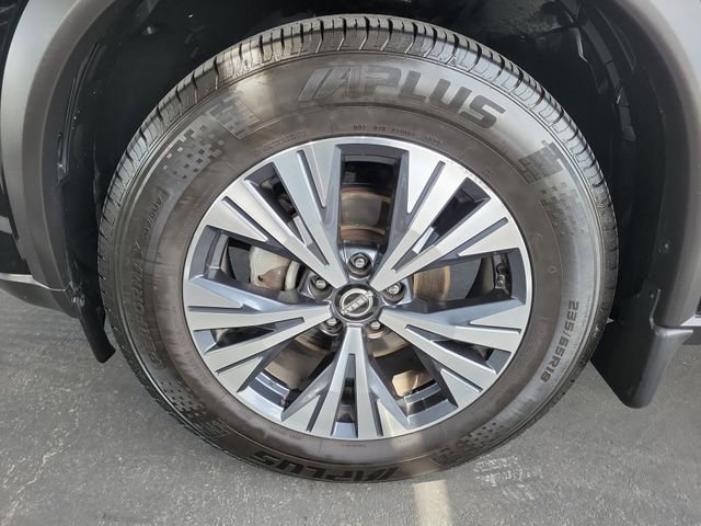 Used 2023 Nissan Rogue SV w/ SV Premium B Package FWD image 31